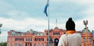 10 lugares internacionais para viajar no meio do ano